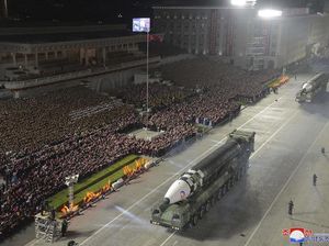 Corona Hantam Korut, Parade Militer Jadi Acara Superspreader?