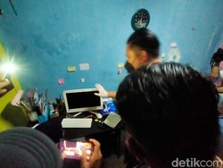 Polisi Geledah Kantor Pengekspor 121 Ton Minyak Goreng Ilegal di Surabaya