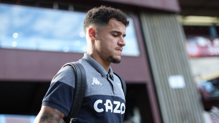 Soccer Football - Premier League - Aston Villa v Liverpool - Villa Park, Birmingham, Britain - May 10, 2022 Aston Villa's Philippe Coutinho arrives at the stadium before the match Action Images via Reuters/Carl Recine EDITORIAL USE ONLY. No use with unauthorized audio, video, data, fixture lists, club/league logos or 'live' services. Online in-match use limited to 75 images, no video emulation. No use in betting, games or single club /league/player publications.  Please contact your account representative for further details.