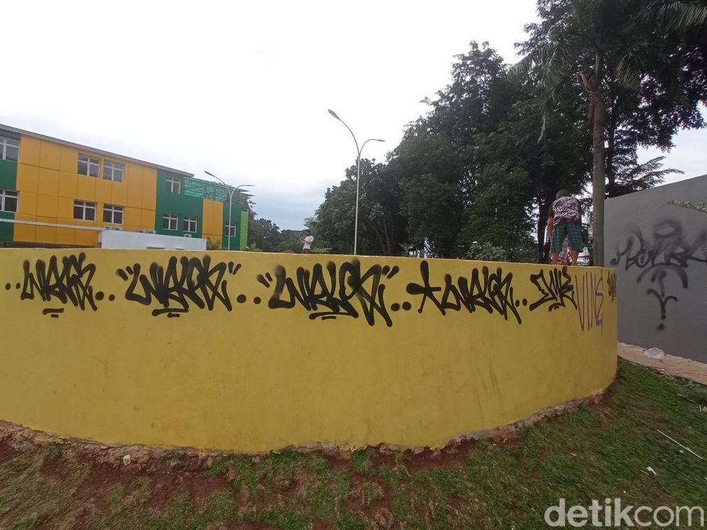 Baru Diresmikan, Skatepark Gedung Creative Center Bekasi Dipenuhi Vandalisme