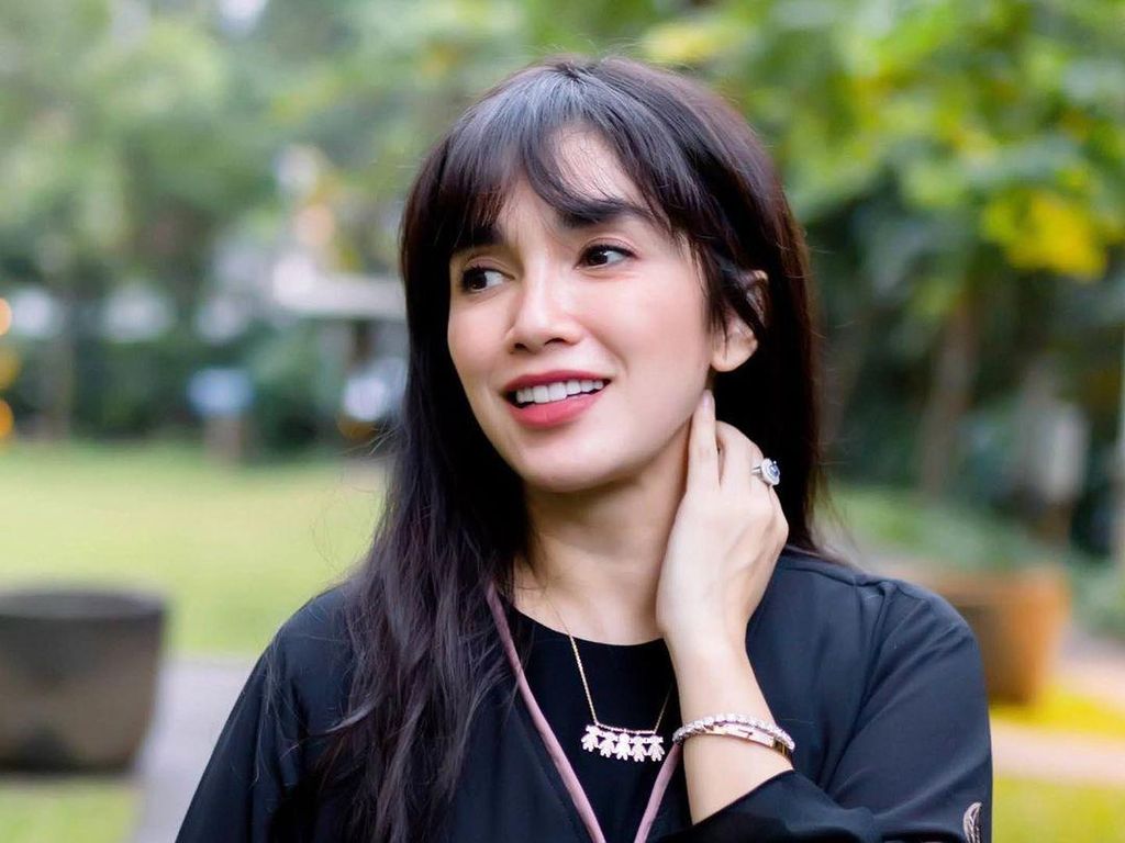 4 Tips Diet Ussy Sulistiawaty Turun 19 Kg tanpa Menyiksa 4 Tips Diet Ussy Sulistiawaty Turun 19 Kg tanpa Menyiksa