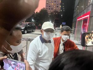 KPK Jemput Paksa Walkot Ambon Richard Louhenapessy! KPK Jemput Paksa Walkot Ambon Richard Louhenapessy!