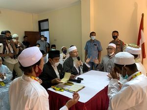 Napiter Husein Hasny Gelar Akad Nikah Putri di Rutan Polda Metro Napiter Husein Hasny Gelar Akad Nikah Putri di Rutan Polda Metro