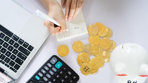 Ilustrasi menabung/ Foto: Freepik.com/timeimage