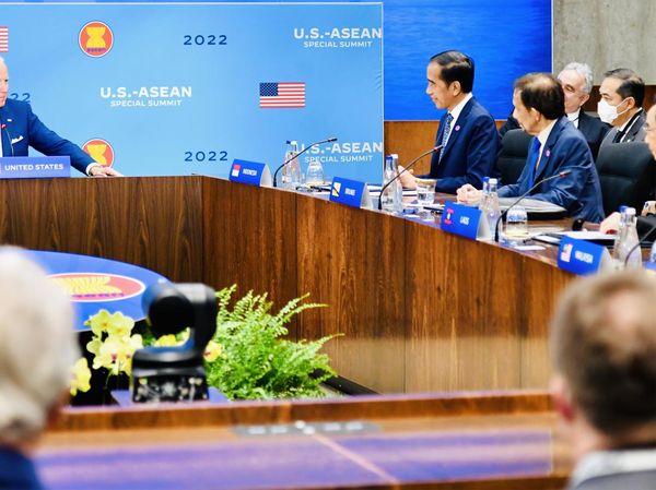 Momen Jokowi Minta Hentikan Perang di KTT Khusus ASEAN-AS