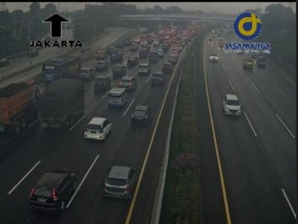 Tol Jagorawi Arah Jakarta Macet 10 Km Imbas Volume Lalu Lintas