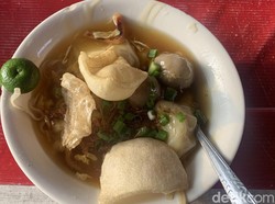 Lezatnya Lomie Jalan Lombok Bandung, Pembeli Harus Ekstra Sabar!