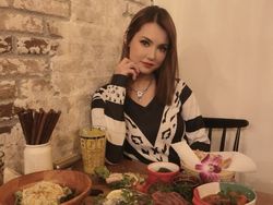 Misteri Miliuner Indonesia yang Tawari Miyabi Duit Segepok untuk Kencan