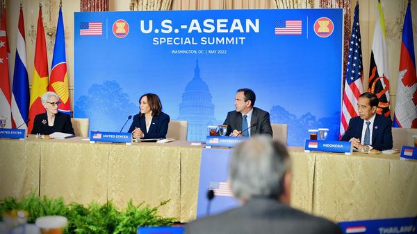 Momen Jokowi Hadiri Working Lunch dengan Wapres AS Kamala Harris