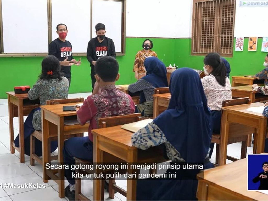 Nadiem-Desta Jadi Guru Tamu, Bicara Pentingnya Ekskul-Tugas Kelompok Nadiem-Desta Jadi Guru Tamu, Bicara Pentingnya Ekskul-Tugas Kelompok
