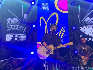 Snapshot Keseruan Konser Padi Reborn di Malang