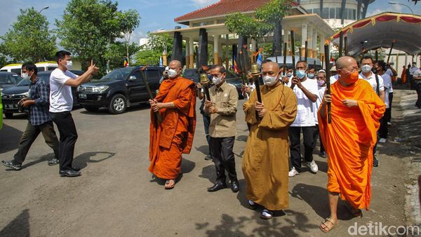 Pengambilan Api Abadi Jelang Hari Raya Waisak 2566 BE