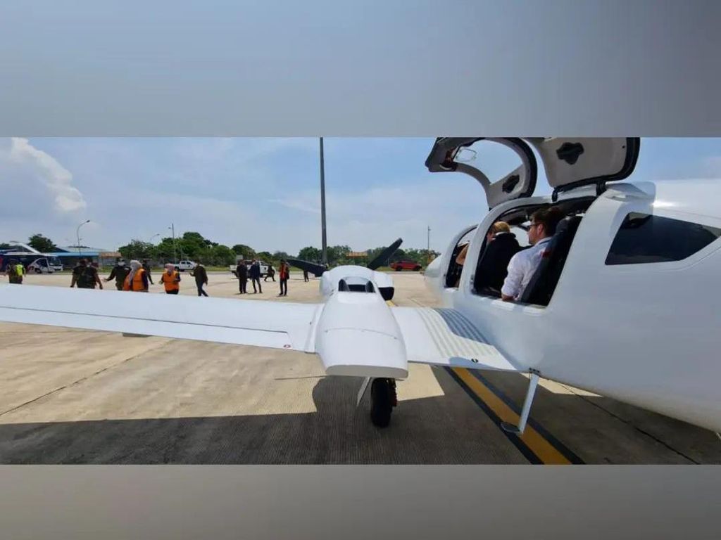 TNI AU Perintahkan Pesawat Asing Mendarat Usai Masuk RI Tanpa Izin