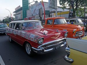 Ratusan Mobil Klasik Ramaikan Rally di Magelang