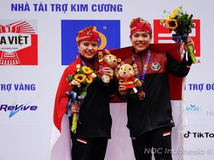 Kebahagiaan Ortu Atlet Subang Peraih Medali Emas SEA Games 2021 Kebahagiaan Ortu Atlet Subang Peraih Medali Emas SEA Games 2021