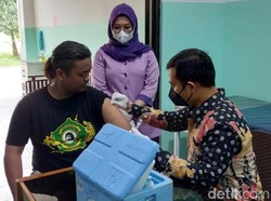 500 Bonek di Sidoarjo Vaksinasi Booster