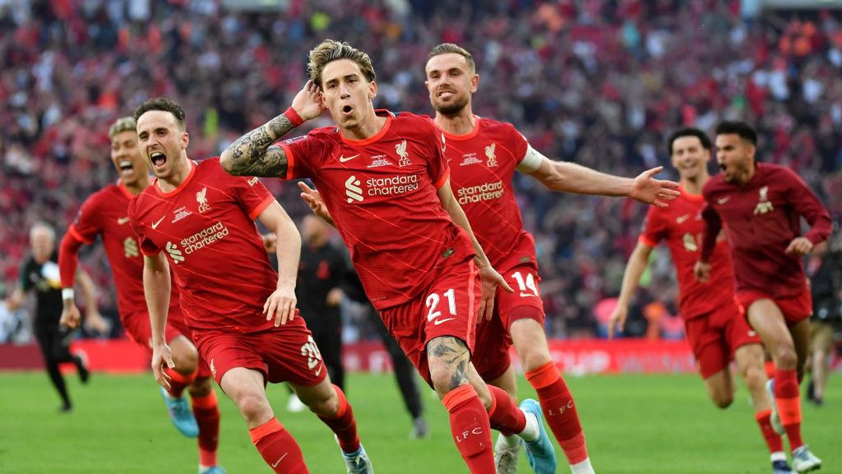 Liverpool juara Piala FA 2021/2022 usai kalahkan Chelsea lewat adu penalti (The FA via Getty Images/Tom Dulat - The FA)