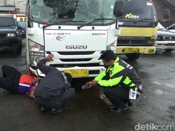 Fakta-fakta Mobil Wisatawan Jakarta Kecelakaan di Tanjakan Emen
