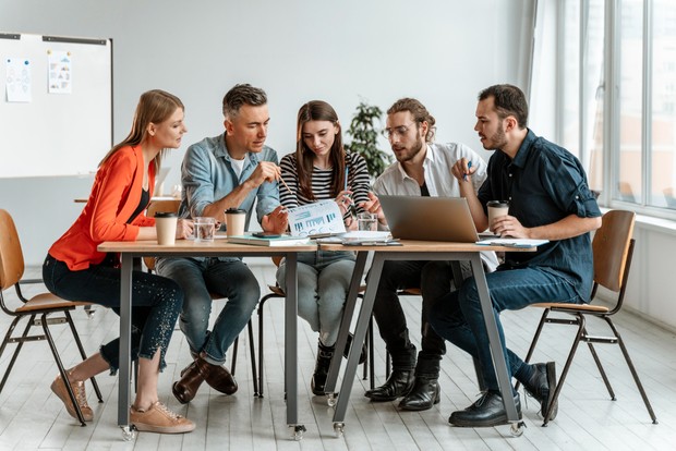 Dominasi pekerja laki-laki/Foto: Freepik.com/Freepik