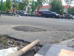 Gorong-gorong Ambrol di Simpang Dekat Pemkab Klaten Akhirnya Ditambal Gorong-gorong Ambrol di Simpang Dekat Pemkab Klaten Akhirnya Ditambal