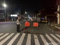 Motor Bonceng Tiga Tanpa Helm Kecelakaan di Blitar, Satu Remaja Tewas