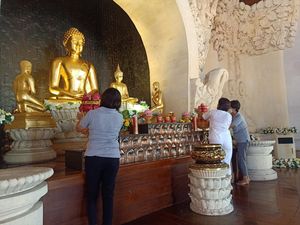 Trisuci Waisak di Vihara Buddha Sakyamuni, Ada Meditasi-Lepas Burung Trisuci Waisak di Vihara Buddha Sakyamuni, Ada Meditasi-Lepas Burung