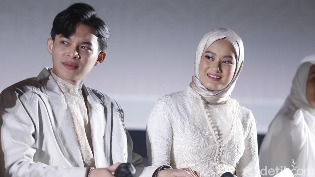 Kisah Rey Mbayang dan Dinda Hauw Bermula dari Cinta Subuh Kisah Rey Mbayang dan Dinda Hauw Bermula dari Cinta Subuh