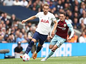 Drama Penalti di Akhir Babak Pertama, Spurs Ungguli Burnley 1-0
