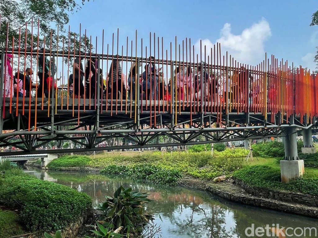 Tebet Eco Park, Tempat Refreshing Baru Warga Jakarta
