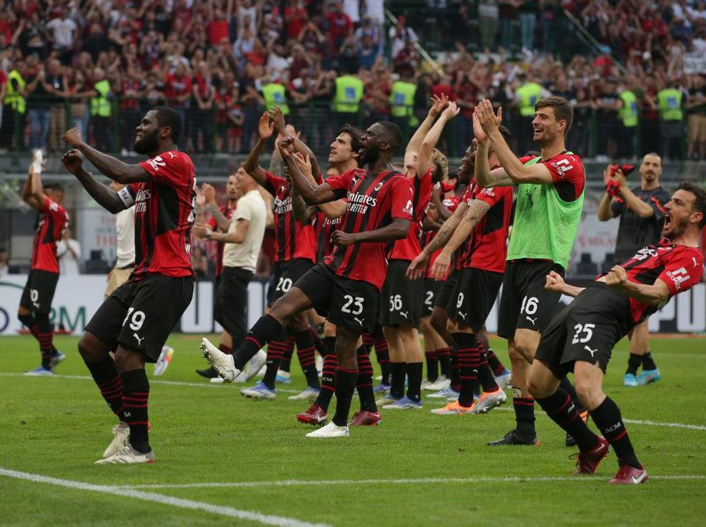 MU Harus Lebih Bijak Dalam Membangun Tim, Tirulah AC Milan