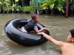 Satu Kecamatan Terendam Banjir Rob di Medan Satu Kecamatan Terendam Banjir Rob di Medan