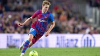 Frenkie De Jong tempati nomor pertama dengan gaji 560 ribu Euro atau setara Rp 8,5 miliar per pekan (Getty Images)
