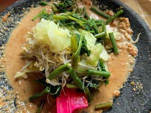 Medok Gurih! 20 Gado-gado Rp 10.000 Ada di Tempat Ini Medok Gurih! 20 Gado-gado Rp 10.000 Ada di Tempat Ini