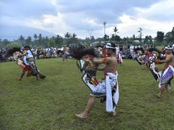Relawan Pendukung Ganjar Gelar Festival Tari Tradisional di Semarang