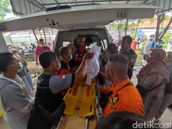 Wali Kota Ingin Korban Luka Kecelakaan Tol Mojokerto Dirawat di Surabaya