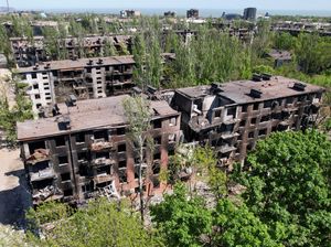 Kondisi Kota Mariupol yang Hancur Lebur, Seperti Kota Hantu Kondisi Kota Mariupol yang Hancur Lebur, Seperti Kota Hantu