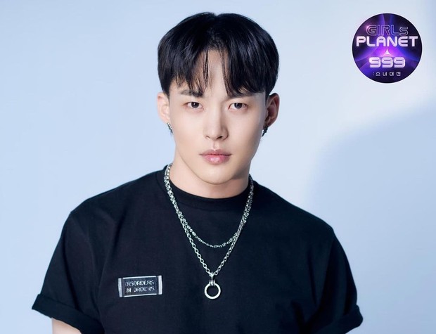 Koreografer Mihawk Back/isntagram.com/mihawkback Mihawk merupakan orang berjasa dalam gerakan ikonik lagu Love Shot miliki EXO dan koreografi memukau THE BOYZ saat Road To Kingdom