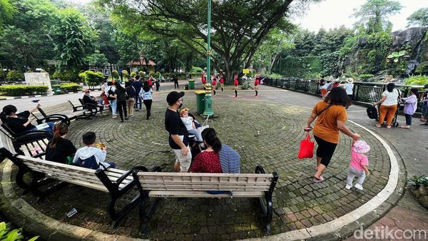 Libur Waisak, Ragunan Ramai Pengunjung