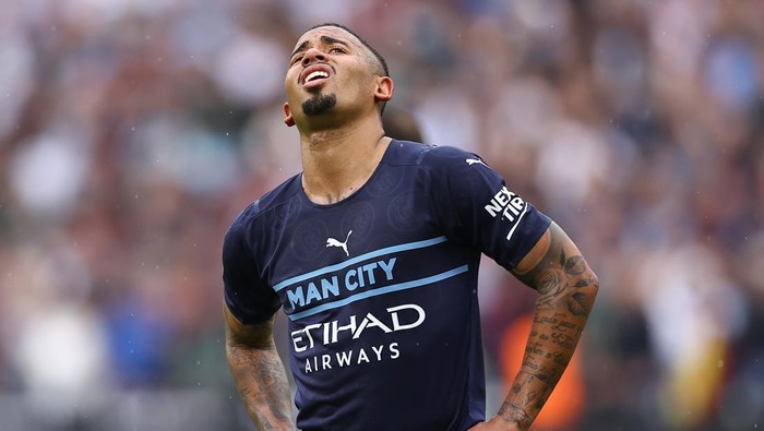 LONDON, ENGLAND - MAY 15: Gabriel Jesus of Manchester City looks dejected after full time during the Premier League match between West Ham United and Manchester City at London Stadium on May 15, 2022 in London, United Kingdom. (Photo by Jacques Feeney/Offside/Offside via Getty Images)