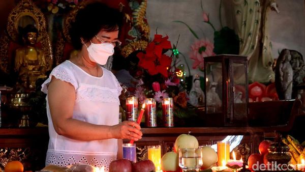 Menengok Suasana Perayaan Waisak di Vihara Tanda Bhakti Bandung