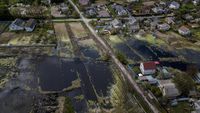 Penampakan Banjir di Ukraina, Berhasil Halau Pasukan Rusia Masuk Kiev