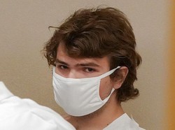 Pihak Berwenang AS Wawancara Orang Tua Remaja Tersangka Penembakan di Supermarket