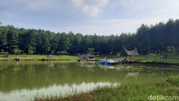 Pesona Situ Dewa Dewi Cipiit, Kabupaten Sukabumi