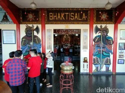 Suasana Jelang Perayaan Waisak di Vihara Tanda Bhakti Bandung