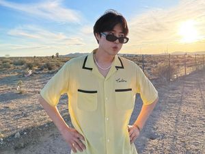 Suho Eksis Lagi dengan Foto-foto Estetik Manjakan Mata EXO-L