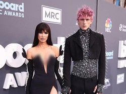 Kuku Rp 430 Juta MGK bersama Megan Fox di Billboard Music Awards 2022