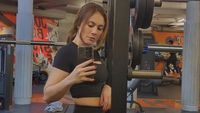 Pose Wulan Guritno Ngegym Bikin Heboh, Intip Lagi Gaya-gayanya Saat Olahraga
