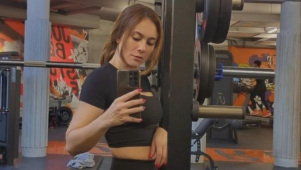 Pose Wulan Guritno Ngegym Bikin Heboh, Intip Lagi Gaya-gayanya Saat Olahraga