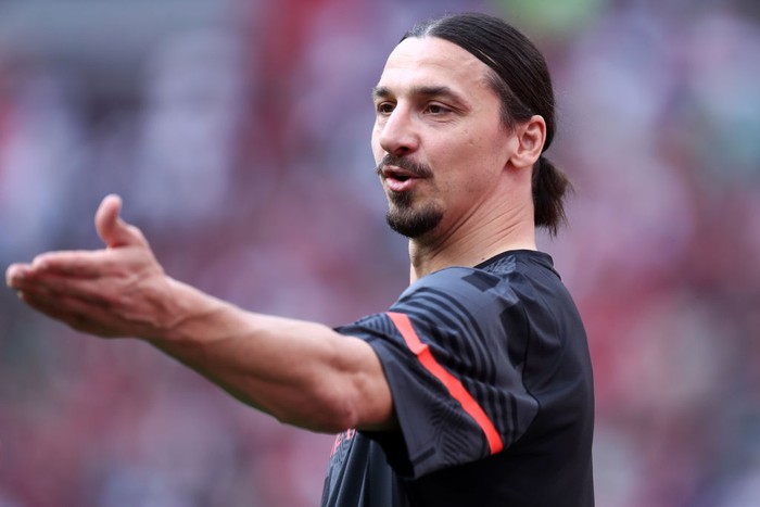 zlatan ibrahimovic ac milan liga italia serie a MILAN, ITALY - MAY 15: Zlatan Ibrahimovic of AC Milan warm up prior to the Serie A match between AC Milan and Atalanta BC at Stadio Giuseppe Meazza on May 15, 2022 in Milan, Italy. (Photo by Sportinfoto/vi/DeFodi Images via Getty Images)