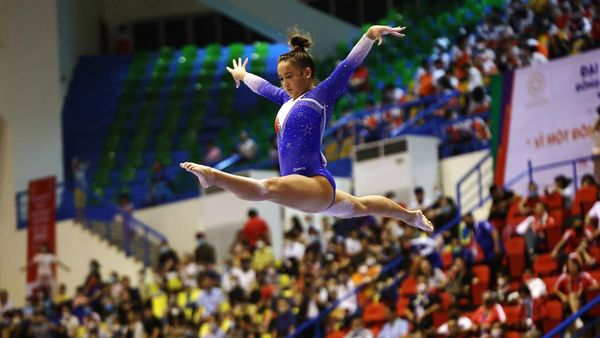 Aksi-aksi Memukau Atlet Senam Artistik SEA Games